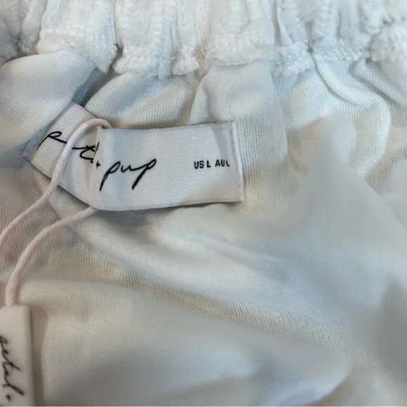 Petal & Pup White Lace Romper with Puff Sleeves - Picture 8 of 8